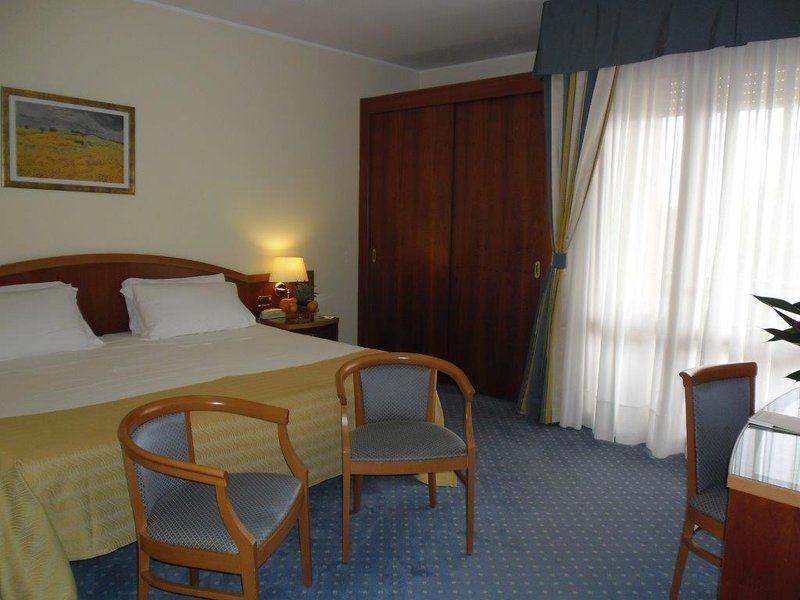 Hotel Terme Imperial Монтегрото Терме Екстериор снимка