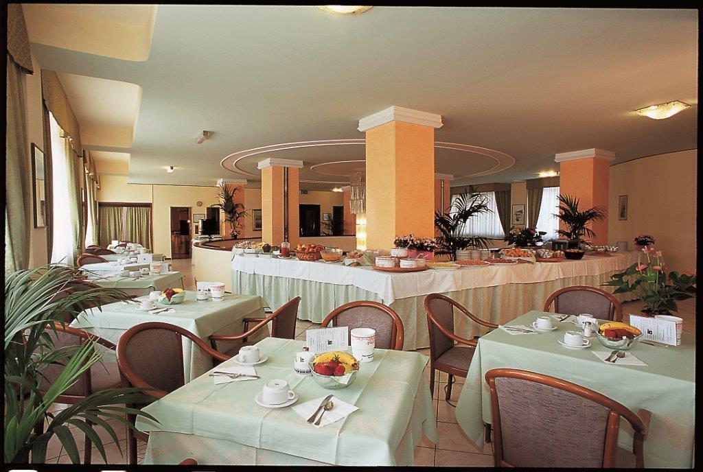 Hotel Terme Imperial Монтегрото Терме Екстериор снимка